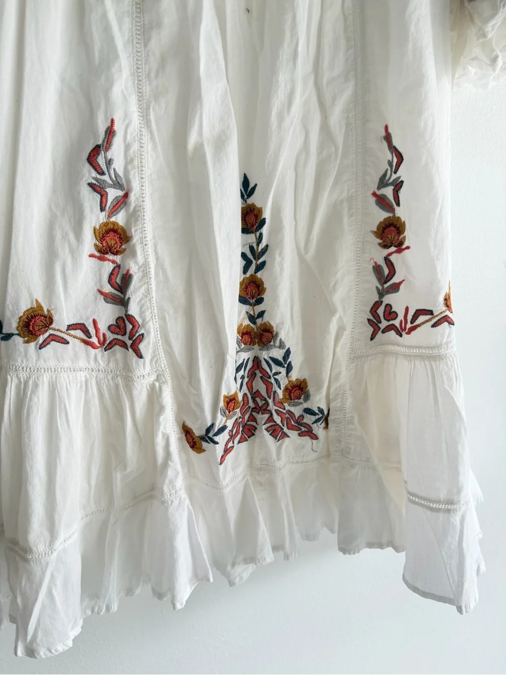 Free People Women's White Pavlo Floral Embroidery Ruffle Mini Dress 8244 - Picture 4 of 9